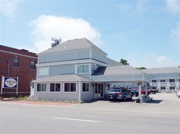 Seacoast Inn Hyannis Exterior photo